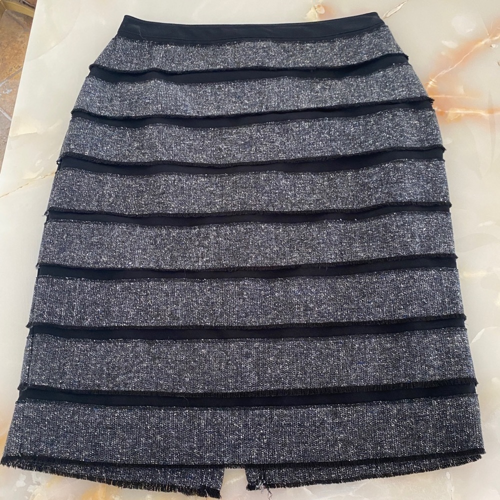- Tweed pencil skirt